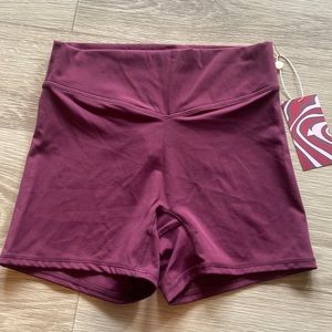 Vitality/ Balance Athletica cloud short in Amethyst